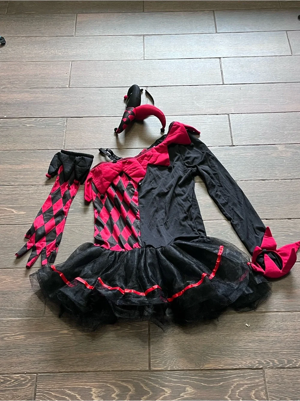 Kids Jester Harlequin Costume Large 10-12 Red Black Complete Set